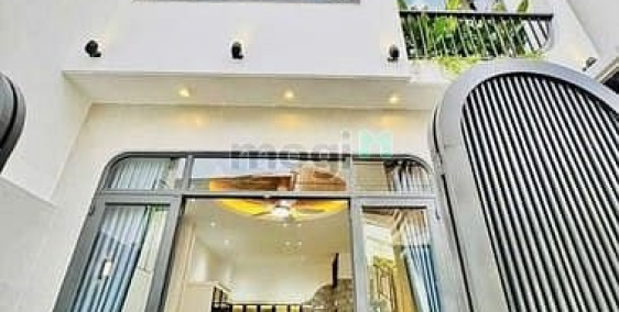 Nhà phố: Cho thuê nhà đẹp mới xây, khu Bắc Hải, Quận 10. Ngang 5m, giá chỉ 35TR