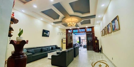 Nhà phố: Cho THUÊ nhà nguyên căn 1T4L full nội thất có thang máy ngay cv 30/4