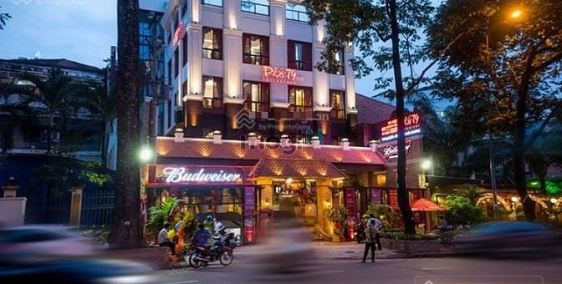 Nhà phố: 𝐌Ặ𝐓 𝐓𝐈Ề𝐍 𝐊𝐇𝐔 ĐƯỜ𝐍𝐆 𝐃𝐐𝐔Ậ𝐍 𝐁Ì𝐍𝐇 𝐓𝐇Ạ𝐍𝐇