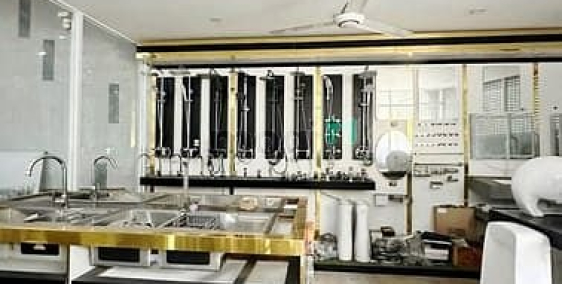 Nhà phố: Cho THUÊ Nhà 1T1L mặt tiền đường Đồng Khởi ngang gần 10m vị trí hot