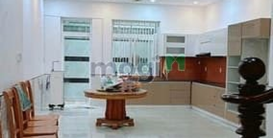 Nhà phố: Cho thuê nhà nguyên căn 3 lầu view thoáng đẹp 4PN giá cực rẻ 15Tr/th