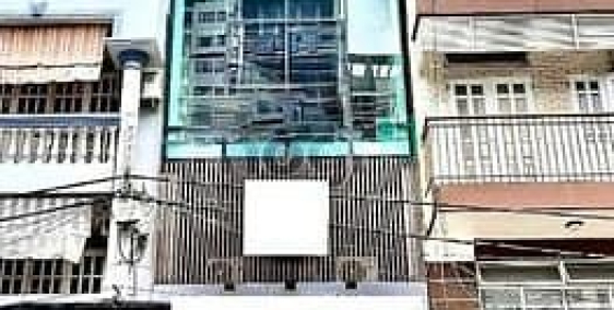 Nhà phố: Siêu phẩm nhà mặt tiền ốp kính