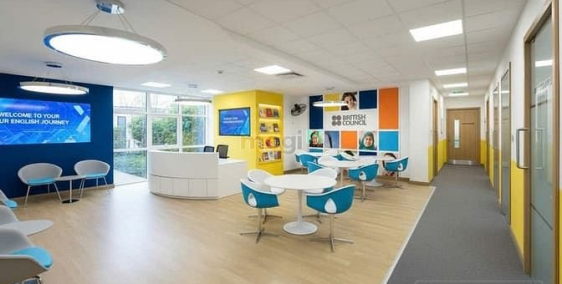 Nhà phố: Cho thuê nhà mặt tiền nguyễn tri phương, Quận 10