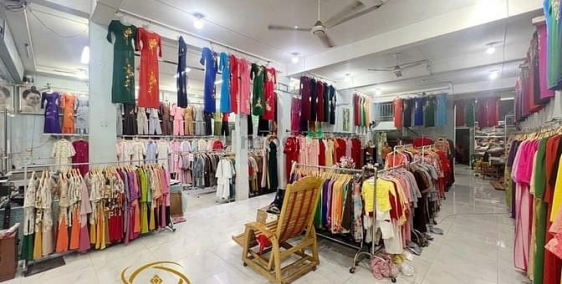 Nhà phố: Cho THUÊ mặt bằng ngang hơn 11m mặt tiền đường Đồng Khởi, Biên Hoà.