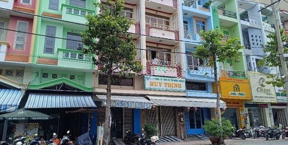 Nhà phố: Cho thuê nhà 4 tầng 5PN 4×16m Mặt Tiền KD Tạ Quang Bửu P.5 Quận 8