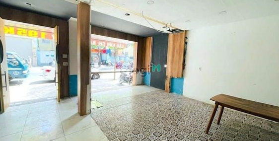 Nhà phố: Nhà MT Hoang Hoa Thám 6x10 Trệt.2Lầu trống suốt.Tốt Cafe,Showrom