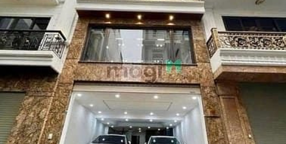 Nhà phố: Cho thuê nhà hẻm nguyên căn 7A Thành tHÁI