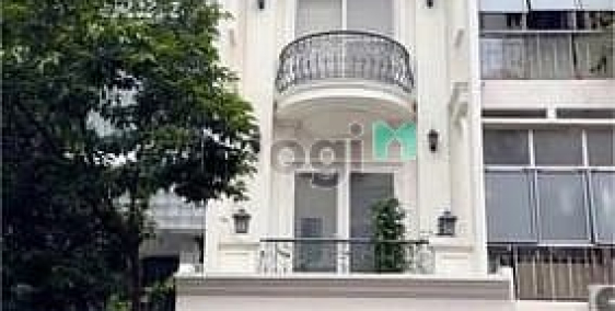 Nhà phố: Siêu phẩm nhà mặt tiền giá rẻ - 31C Đồng Đen, Phường 14, Tân Bình