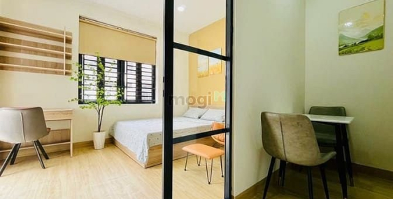 Căn hộ chung cư: Căn hộ 1 phòng ngủ ban công lớn thoáng xinh xinh gần Cầu Bông