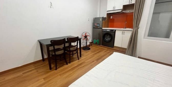 Căn hộ chung cư: Căn hộ 25m2 full nội thất cửa sổ giếng trời ngay khu Phan Xích 