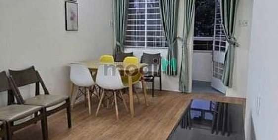 Căn hộ chung cư: Căn hộ 40m2,1P ngủ, wc , C/c Bàu Cát, p10, TB,5tr/th. Thang bộ