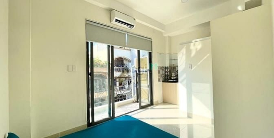 Nhà hàng - Khách sạn: Căn Hộ Mới Toanh Ban Công Thoáng Gần ĐH Văn Hiến