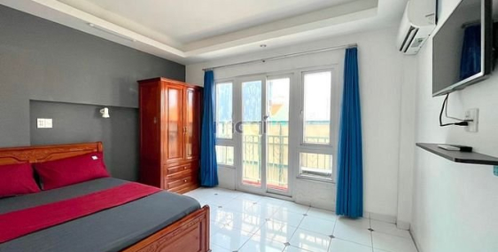 Nhà hàng - Khách sạn: Căn Hộ 1PN BANCON Máy Giặt Riêng ngay Đặng Văn Ngữ Quận Ph