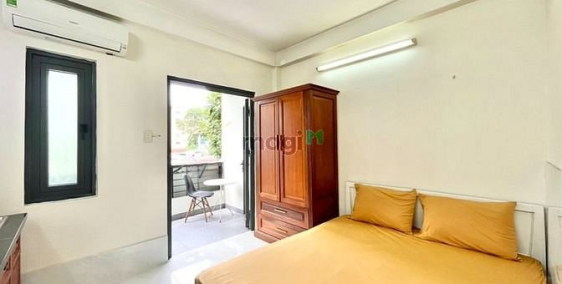 Nhà hàng - Khách sạn: Căn Hộ Ban Công Full Nội Thất Ngay Bệnh Viện Da Liễu Quận