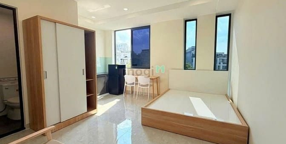 Nhà hàng - Khách sạn: Phòng Đẹp Cửa Sổ Thoáng, An Ninh Ngay Nhất Chi Mai