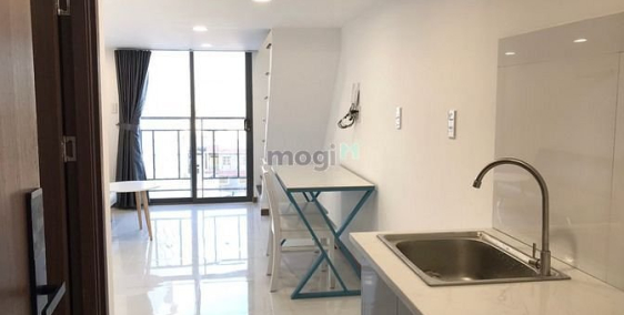 Nhà hàng - Khách sạn: Chính chủ cho thuê căn hộ 1pn + 1 gác suốt có ban công Quậ