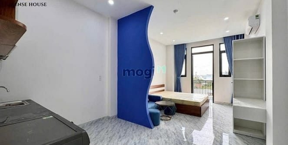 Nhà hàng - Khách sạn: Cho Thuê Căn Studio Tách Bếp Ban Công Ngay Cầu Vượt Hoàng 