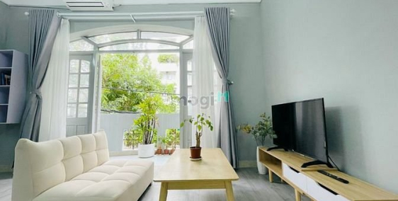 Nhà hàng - Khách sạn: Căn hộ 50m2 full nt Trần Nhật Duật Q1