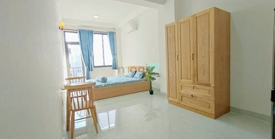 Nhà hàng - Khách sạn: Studio ban công 40m2 ngay trung tâm Bình Thạnh