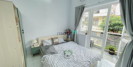 Nhà hàng - Khách sạn: Căn hộ 50m2 mặt tiền Hoàng Sa Q1