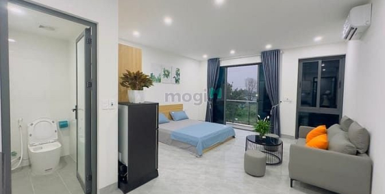 Nhà hàng - Khách sạn: Căn Hộ Ban Công ... Rộng 40m2 ... Ngay Mặt Tiền Đường