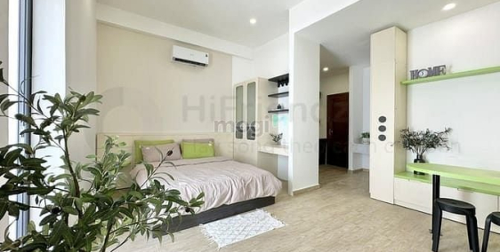 Nhà hàng - Khách sạn: CH mini mới 100% ban công thoáng tiện nghi ngay Vòng Xoay 