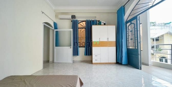 Nhà hàng - Khách sạn: Căn Hộ Ngay Giáp Trung Tâm Quận 1 ... Gần Hồ Con Rùa ️️