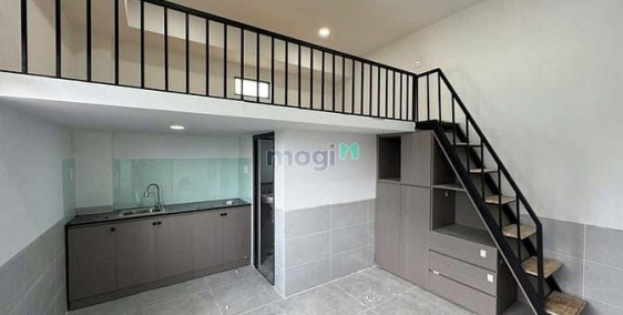 Nhà hàng - Khách sạn:  Duplex Mới Toanh, Gác Cao, Cửa Sổ Thoáng - Ngay Ngã Tư B