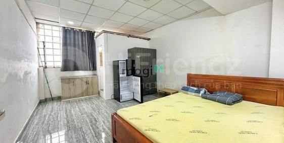 Nhà hàng - Khách sạn: " Studio Full Nội Thất Cách Đh Ngân Hàng Chỉ 400m, Không 