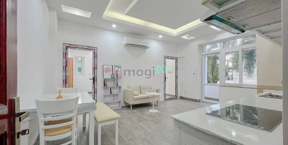 Nhà hàng - Khách sạn: Căn Hộ 2 Phòng Ngủ .... Full Ban Công .... Máy Giặt Riêng