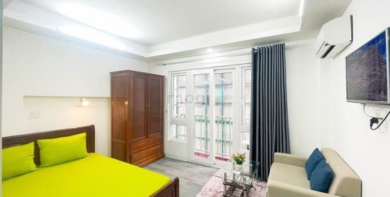 Nhà hàng - Khách sạn: Căn hộ cao cấp, bancol thoáng mát, nội thất đầy đủ Phạm Vă