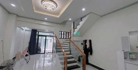 Nhà hàng - Khách sạn: Nhà nguyên căn giá siêu rẻ, nằm ngay hàng xanh