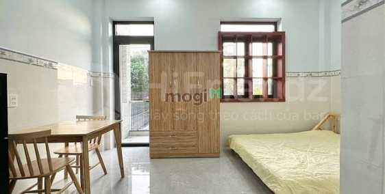 Nhà hàng - Khách sạn: Cho thuê STUDIO rộng full nội thất gần ĐH Ngân Hàng, ngã 4