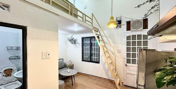 Nhà hàng - Khách sạn: Căn Hộ Duplex Gác Cao 2m, đầy đủ nội thất, gần cầu Sài Gòn