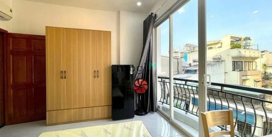 Nhà hàng - Khách sạn: Khai trương căn Studio_ ban công_ Full nội thất_ Nguyễn gi