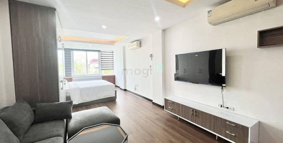 Nhà hàng - Khách sạn: Studio Full Nội Thất Ngay Ngã Tư Hàng Xanh