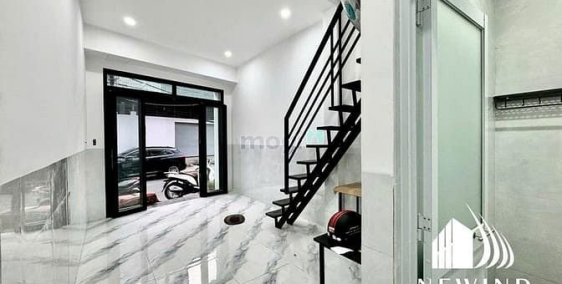 Nhà hàng - Khách sạn: Căn Hộ Dạng Nhà Nguyên Căn Có Nhà Xe Riêng Ngay Bến Xe Miề