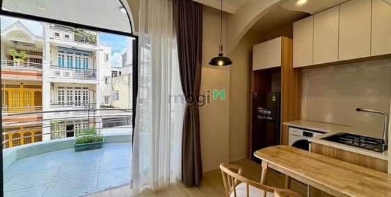 Nhà hàng - Khách sạn: Căn Hộ 1PN Tách bếp, Ban công gần .   Ngay Giờ giấc tự do 