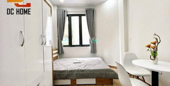 Nhà hàng - Khách sạn: 1PN tone kem trắng sạch sẽ thoáng mát ngay trung tâm quận 