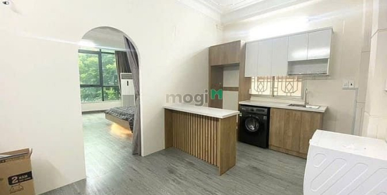 Nhà hàng - Khách sạn: Có Sẳn 1PN Full Nội Thất Mới Tinh Ngay Phan Anh