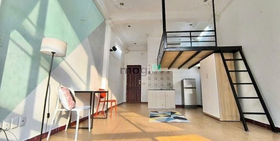 Nhà hàng - Khách sạn:  Duplex siêu rộng, cửa sổ trời to - ngay Ngã Tư Hàng Xanh