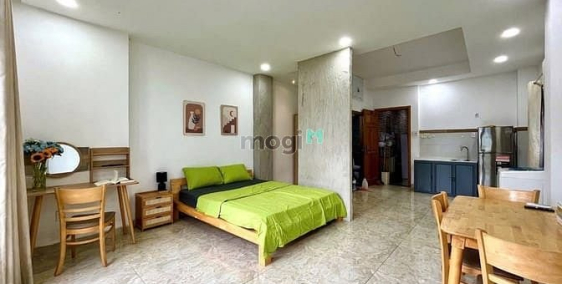 Nhà hàng - Khách sạn: Studio Ban Công , Ngay Nguyễn Chi Thanh , Vĩnh Viễn , Toà 