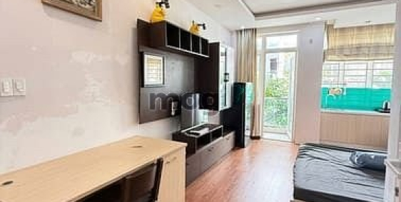 Nhà hàng - Khách sạn: Cho thuê căn ban công ở Phổ Quang Tân Bình gần sân bay cv 