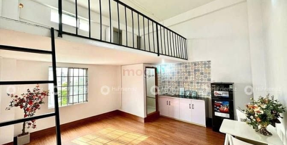 Nhà hàng - Khách sạn: Phòng có gác giá rẻ-Ngay  Văn Lang cs3- cầu bình lợi