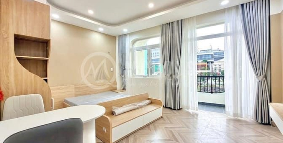 Nhà hàng - Khách sạn: Căn hộ 1PN full nội thất gỗ có ban công máy giặt riêng gần