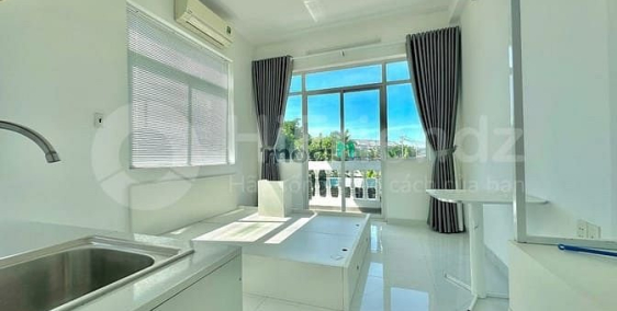 Nhà hàng - Khách sạn: Còn duy nhất 1 phòng BAN CÔNG FULL NỘI THẤT,THOÁNG MÁT,AN 