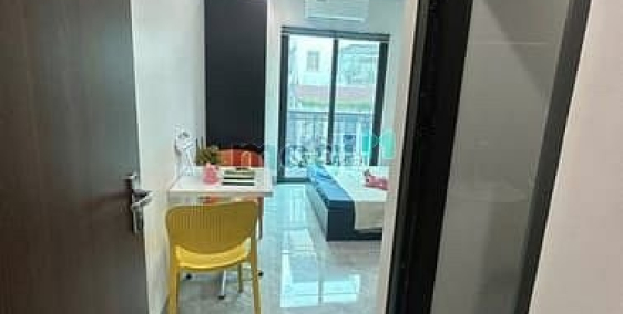 Nhà hàng - Khách sạn: Cầu Giấy Mới Tinh 30m2 Full Đồ Ban Công Thoáng Giá Tốt Ở N