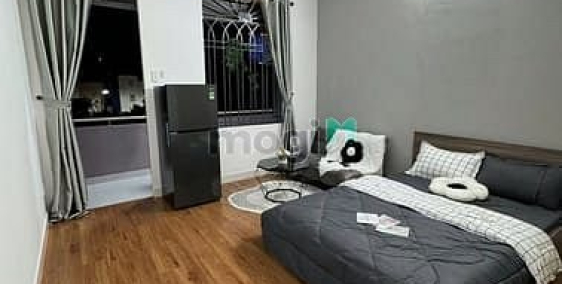 Nhà hàng - Khách sạn: Căn hộ full nội thất, tách bếp, ban công ở Nguyễn Gia Trí 