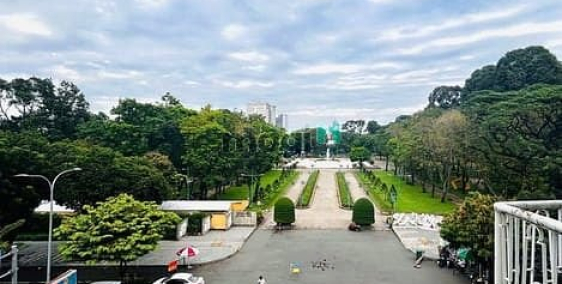 Nhà hàng - Khách sạn: Balcony 1PN Siêu Xịn Ngay Cạnh CV Lê Văn Tám