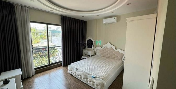 Nhà hàng - Khách sạn: 2 ngủ Giáp Bát - Mặt phố - Full đồ - Thang máy - Ôto đỗ - 